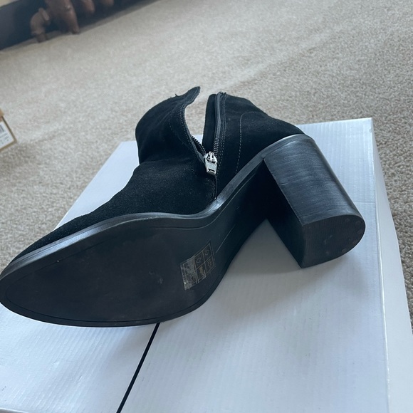 DOLCE VITA BLACK SUEDE BOOTIES - Picture 2 of 4